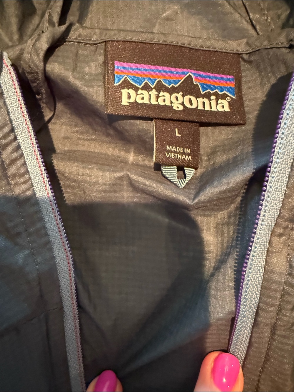 Patagonia Hooded Windbreaker Jacket - Dark Green - Picture 3 of 3